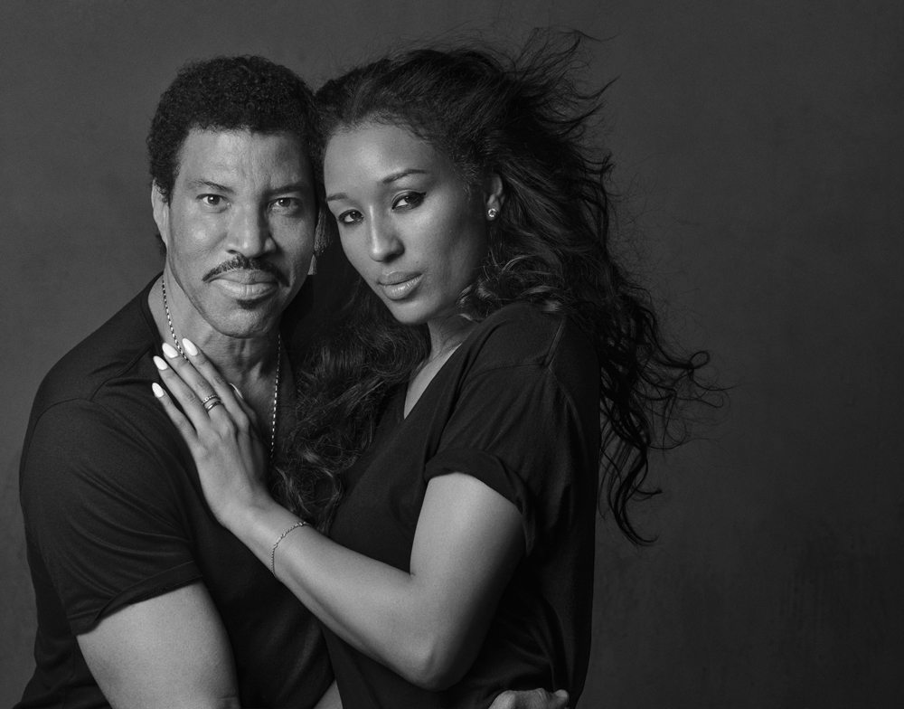 Lisa Parigi and her singer beau Lionel Richie (photo by Hunter & Gatti)